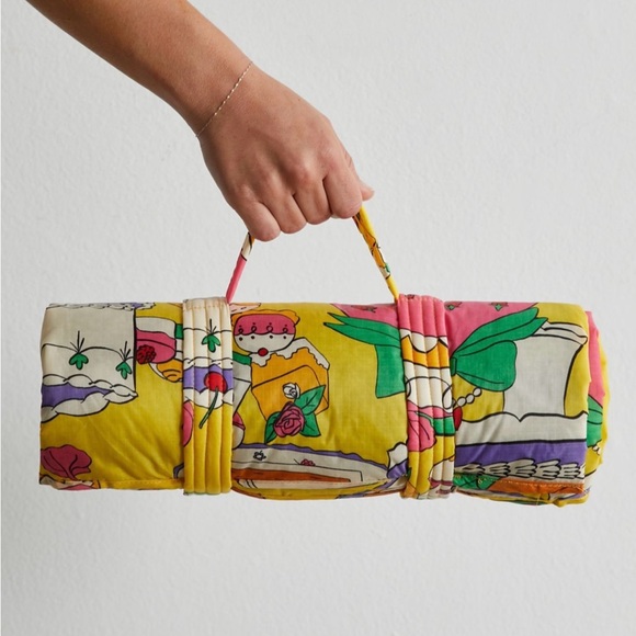 NWT - BAGGU - Puffy Picnic Blanket - Patisserie - Picture 6 of 6